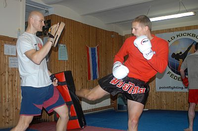 Octagon Lowkick