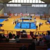 die riesige Sporthall in Triest - 4 Tatami, 2 Boxringe und 2 cage für MMA
